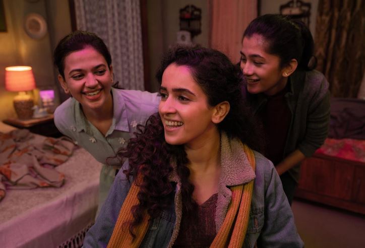 Ashlesha Thakur played the role of Aditi in the film Pagglait