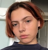 Billie Barker has piercing on her nose