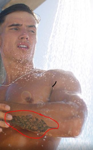 Cam Holmes tattoos