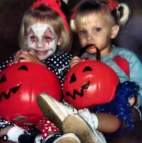 Childhood image of Abbey Wilson with her cousin