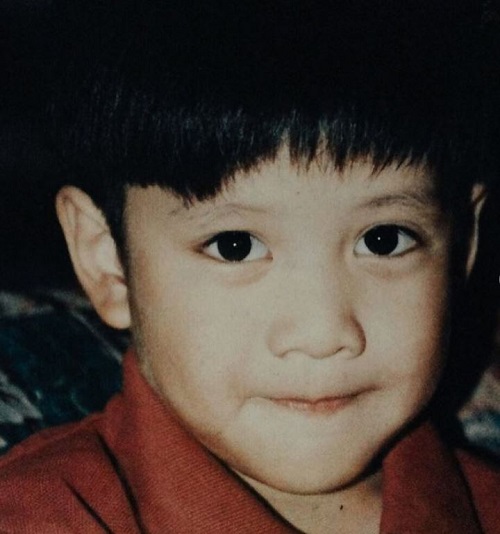 Chilhood Picture of Mike Angelo