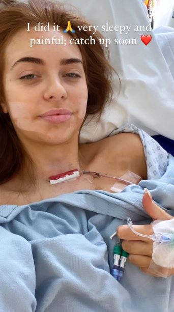 Demi Jones's thyroid cancer