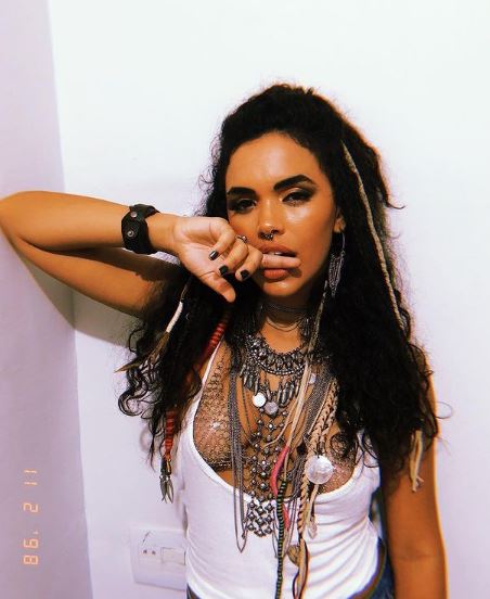 Giovana Cordeiro facts