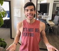 Hale Leon has small tattoo on wrist