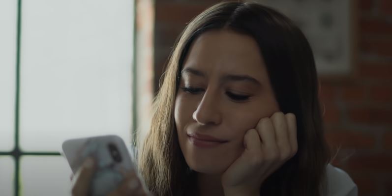 Ilana Glazer played the lead role of Lucy