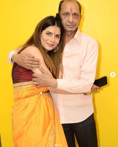Isha Anand Sharma with her father