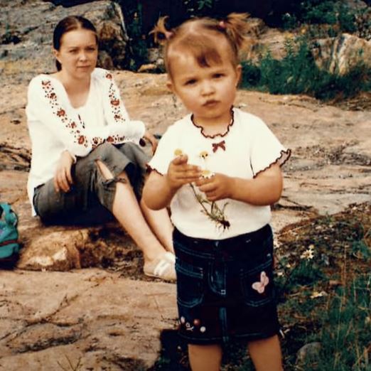 Joalin Loukamaa picture as a kid with mom Johanna Loukamaa
