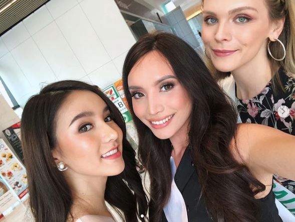 Kataluna Enriquez with her friends
