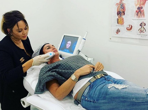 Lauren Simon getting surgical facelift