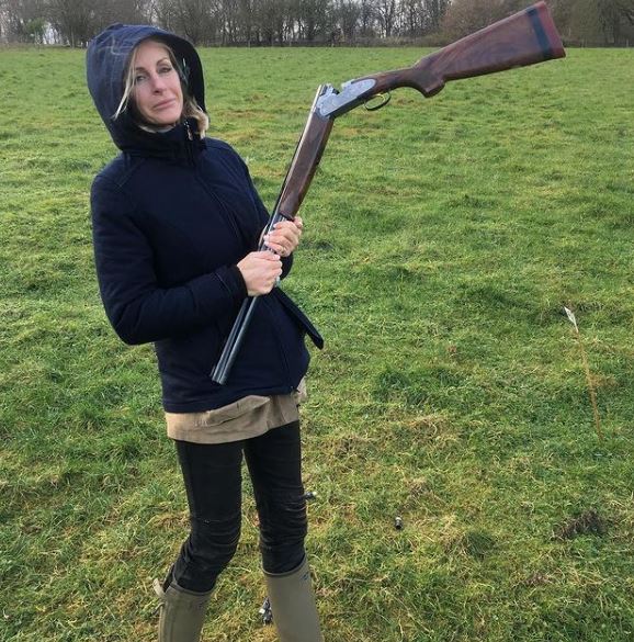 Lisa Hogan likes shooting