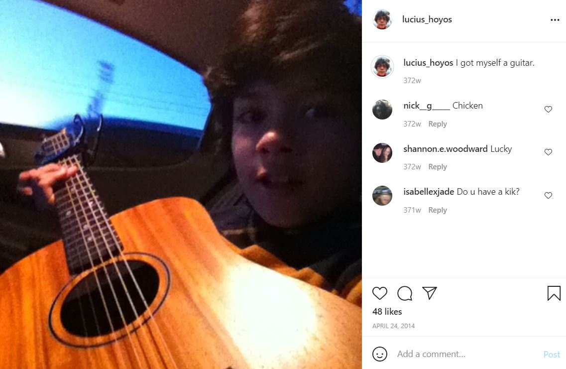 Lucius Hoyos bought a Guitar