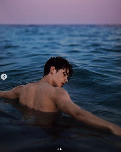 Manu Rios loves swimming