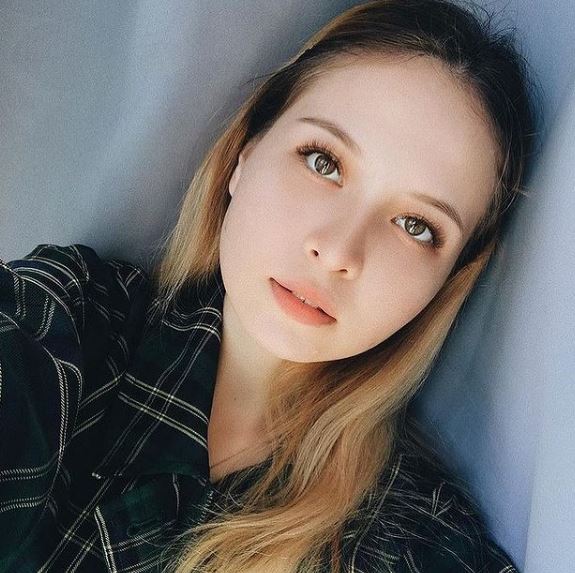 Maya Hejnowska facts