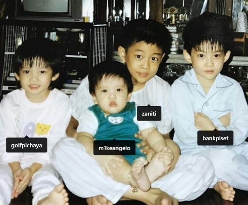 Mike Angelo's chilhood picture with brothers Golf Pichaya, Zan and Piset
