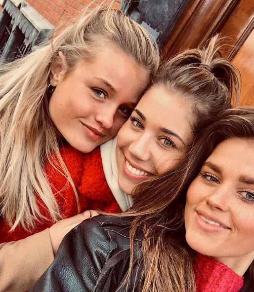 Mikky Kiemeney with her friends