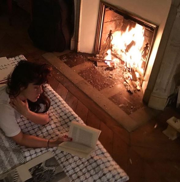 Mylène Jampanoï loves reading books