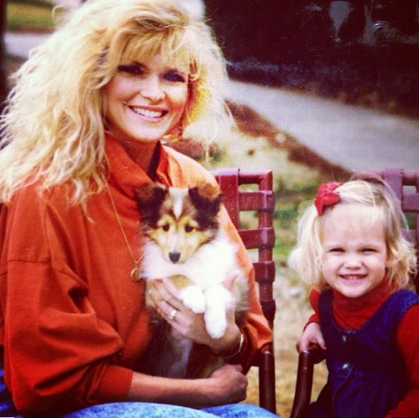 Old image of Abbey Wilson with her mom