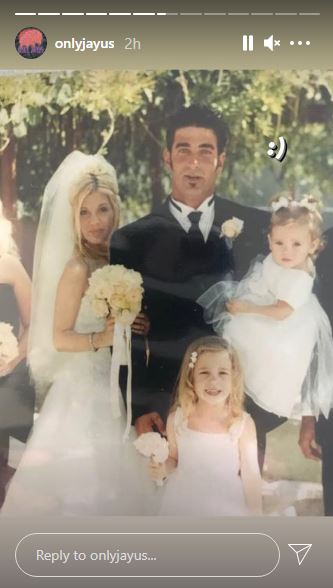 Onlyjayus's childhood photo with her parents