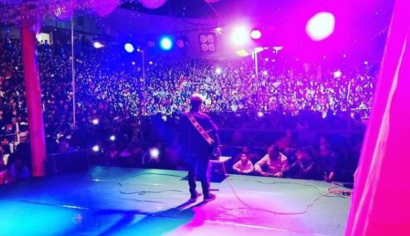 Pawandeep Rajan gave Live performance