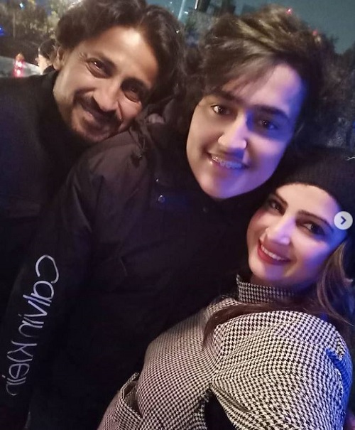 Sakshi Joshi with her son Aaryaman Kapri and husband Vinod Kapri