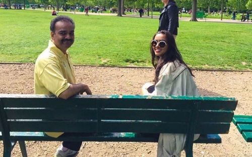 Sakshma Srivastav with her father
