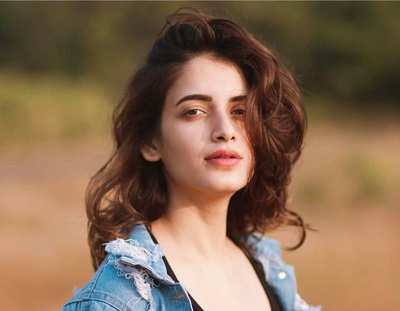 Shagun Sharma did Mass Media Course at the University of Mumbai