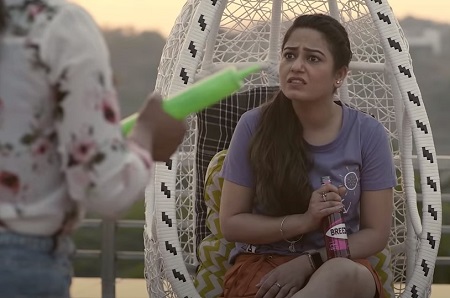 Shreya Sharma in Girliyapa Holi Wars Video