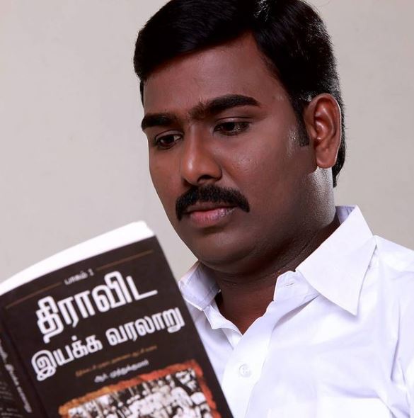 Tamilan Prasanna likes to read books