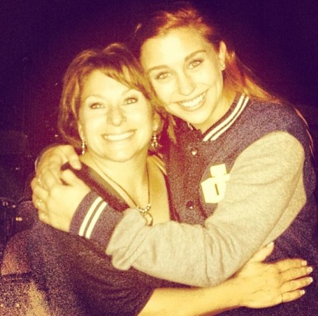 Taylor Misiak mother
