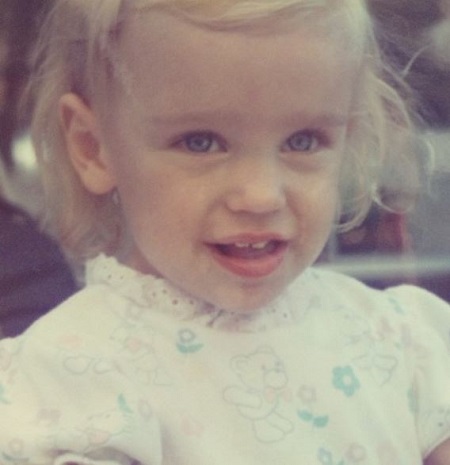Taylor Misiak was born on February 17, 1992