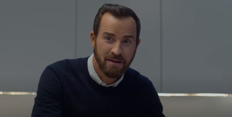 The famous actor Justin Theroux played the role of Adrian