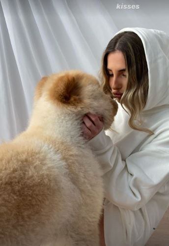 Tia Lineker with her dog