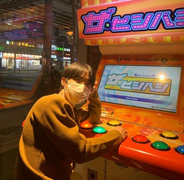 Won Jeong loves to play games