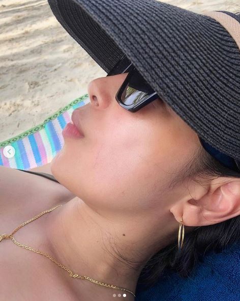 Zen Hernandez at beach