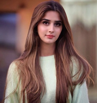 Alishba Anjum Wiki (Age, Height, Weight & Trivia)
