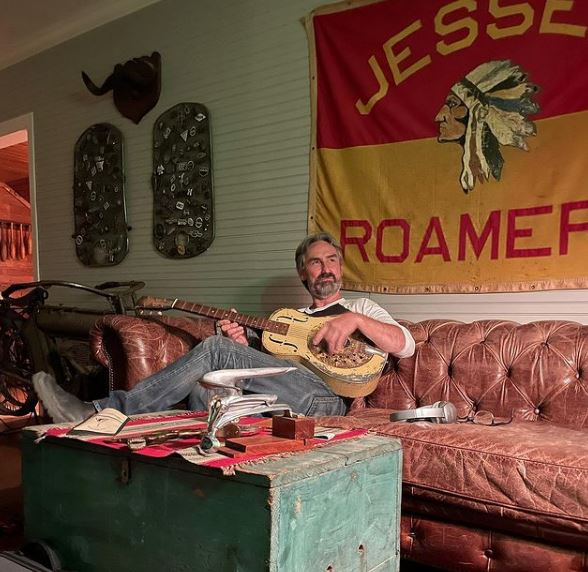 Antique Hunter Mike