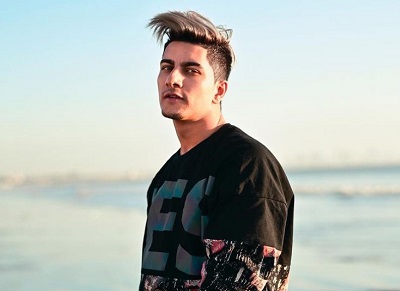 Ashish Bhatia is a well-known tv personality, actor, dancer, choreographer, and influencer from Dehradun, Uttarakhand, India