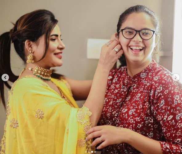 Ashu Reddy and her best friend Pooja Rao Anand