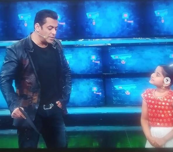 Aura Bhatnagar with Salman Khan