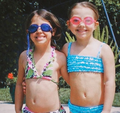 Caitlin Carmichael childhood picture with Lilah lou