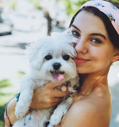 Caitlin Carmichael with her pet