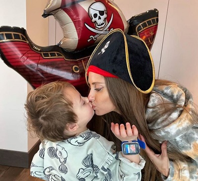 Cathy Hummels with her son
