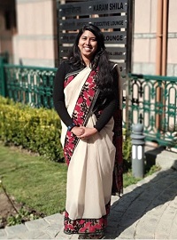 Chandni Chandran's height is 5 feet 5 inches