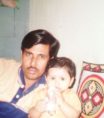 Childhood photo of Anchal Sahu with her father Dwarikanath Sahu