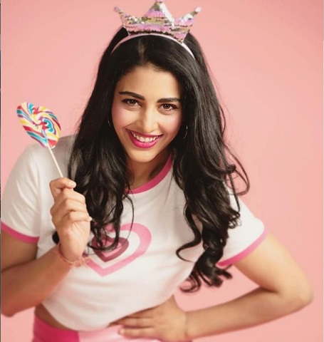 Daksha Nagarkar on the sets of Coffee in a Chai Cup