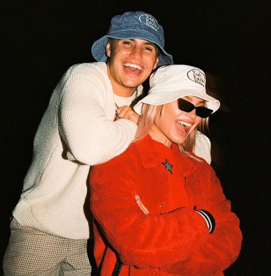 Daniel Mickelson is the brother of fashion model Meredith Mickelson
