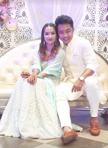Deepak Singh got engaged to his love Raveena Choudhary