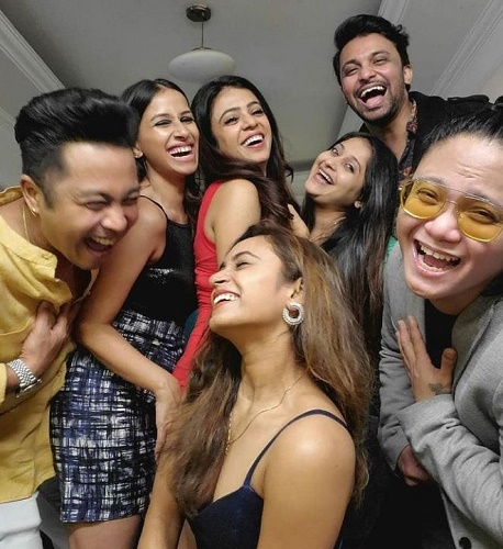 Deepak Singh with his friends