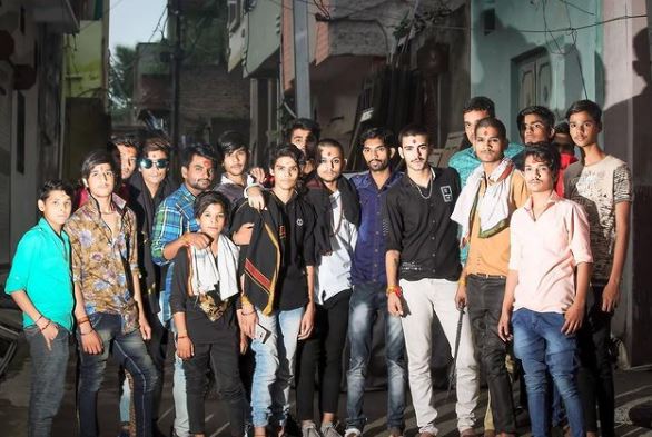 Durlabh Kashyap with his gang