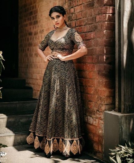 Dushara Vijayan loves to wear Indian outfits